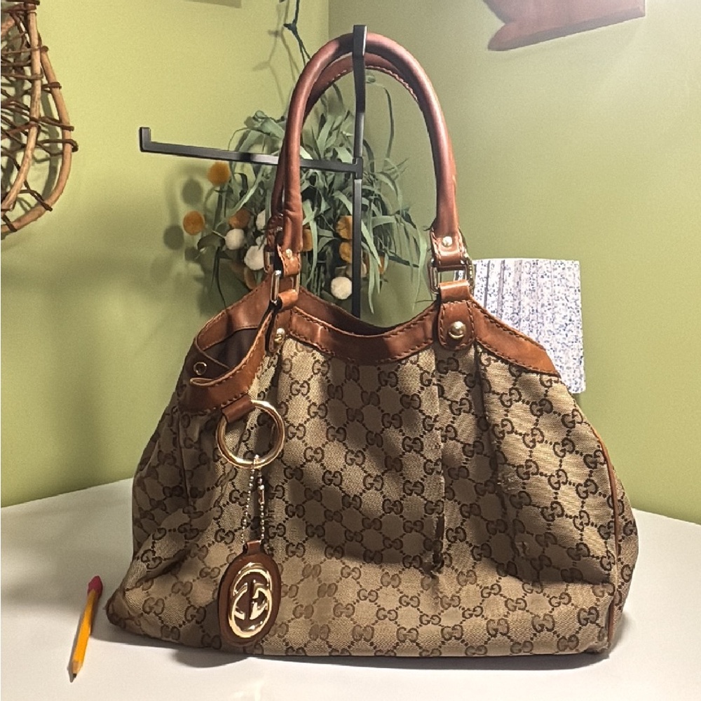 Gucci Tan and Brown Shoulder Bag